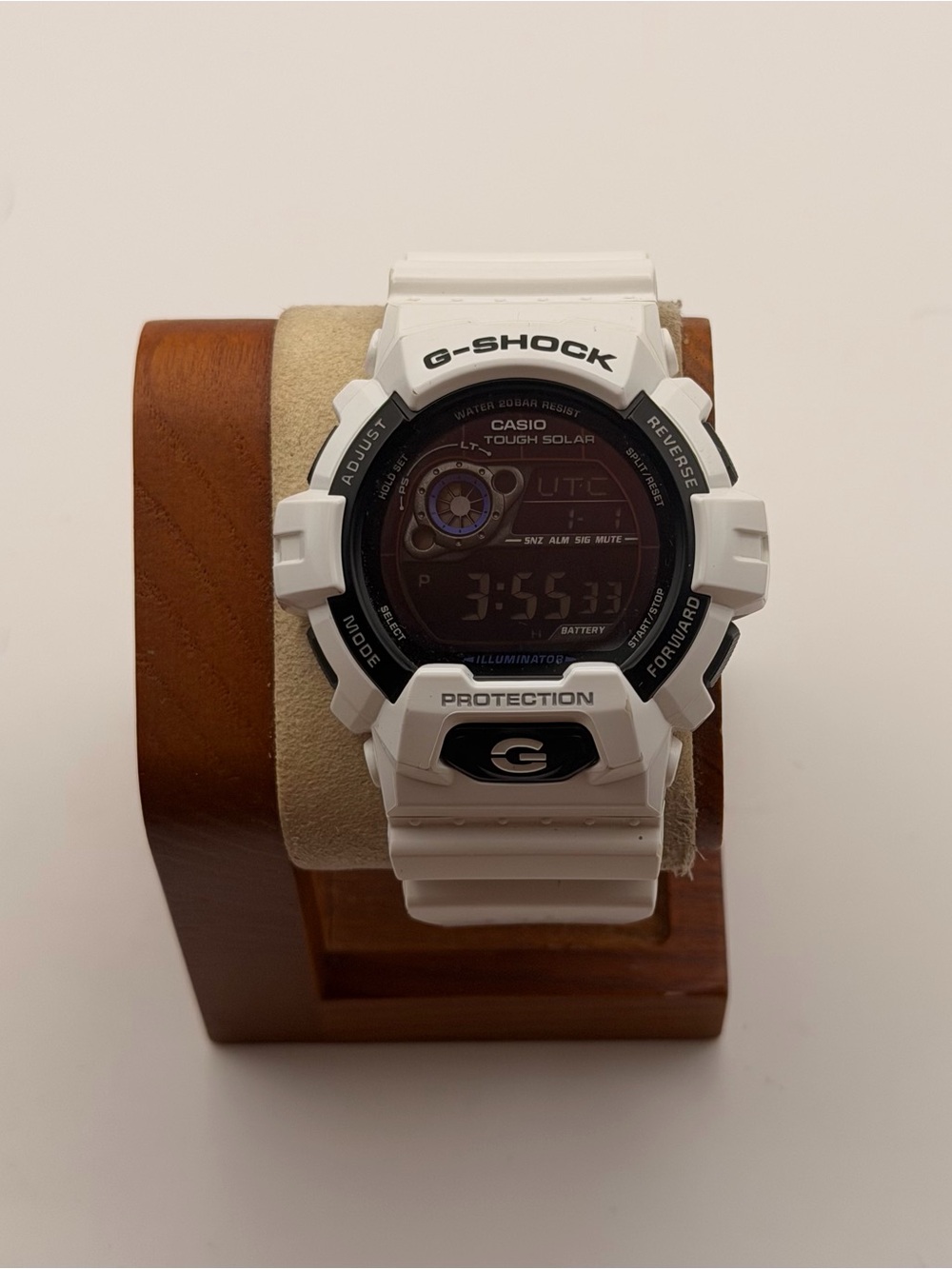 CASIO G SHOCK GR 8900A Tough Solar, White/ Black/Blue, New Batteries, Very Good